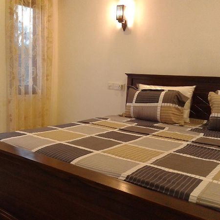 Kaween Homestay Уелигама Екстериор снимка