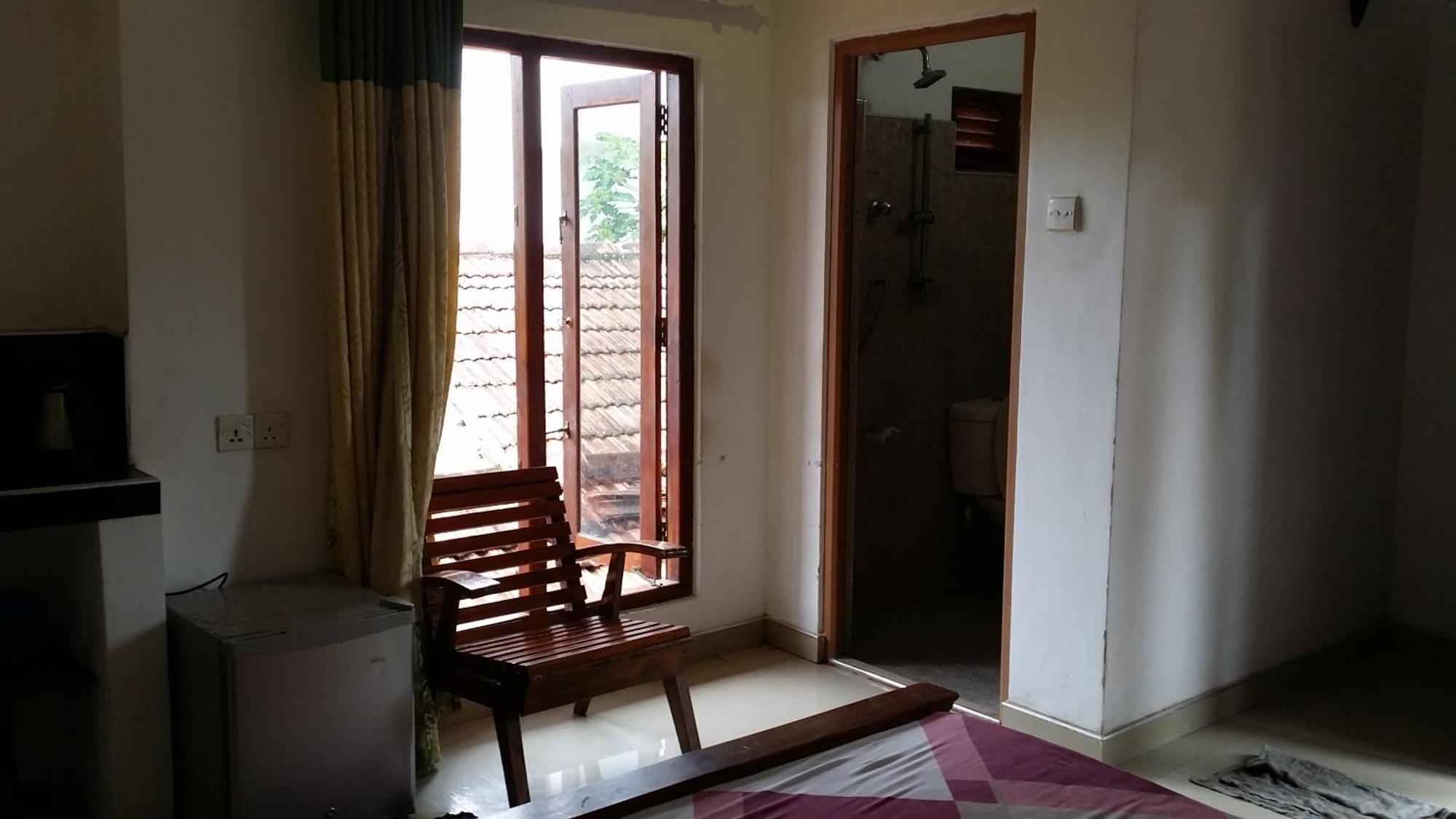 Kaween Homestay Уелигама Екстериор снимка