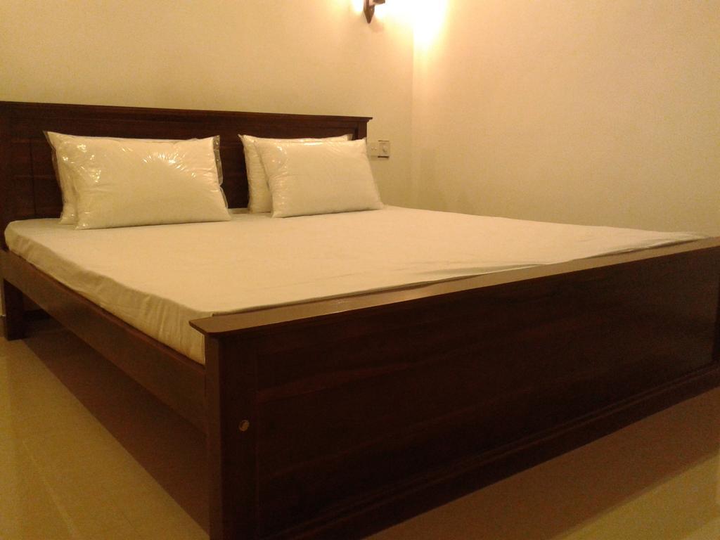 Kaween Homestay Уелигама Стая снимка